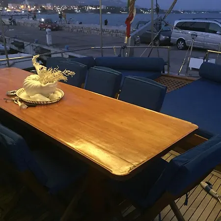 Botel Regina Del Sud Formia